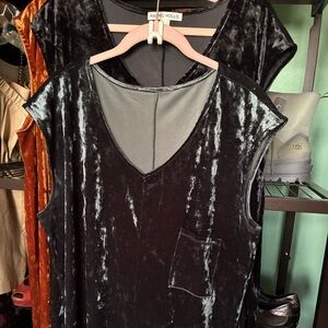 Elegant Black Velvet Midi Dress